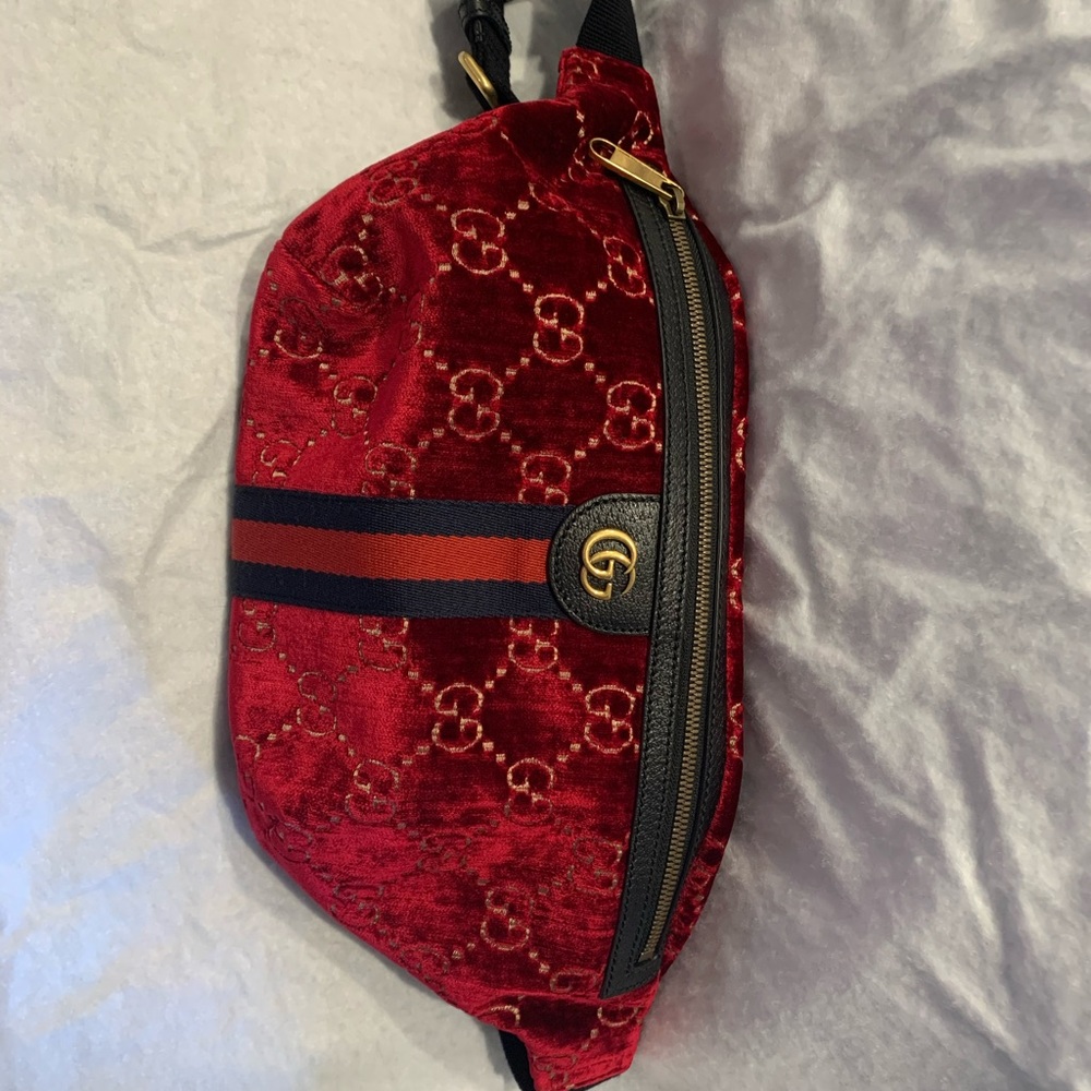 GUCCI small monogram velvet belt bag